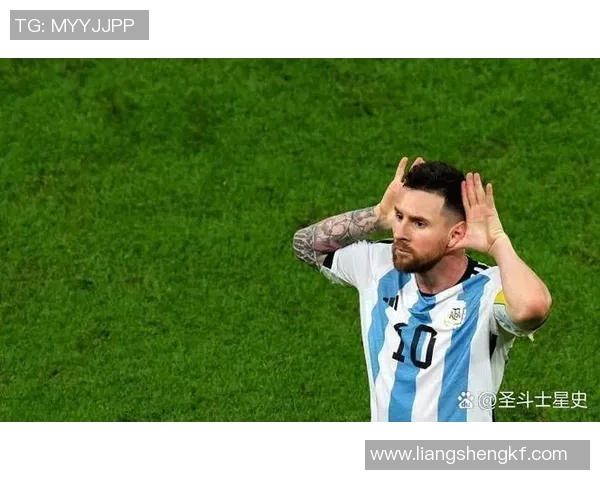 足球巨星闪耀赛场，重新定义历史与传奇的巅峰之路